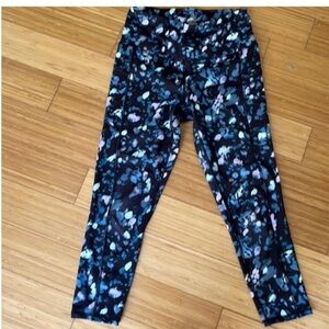 GAIAM Capri Workout Leggings